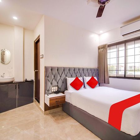 Hotel O Rr Residency Khammam Ngoại thất bức ảnh