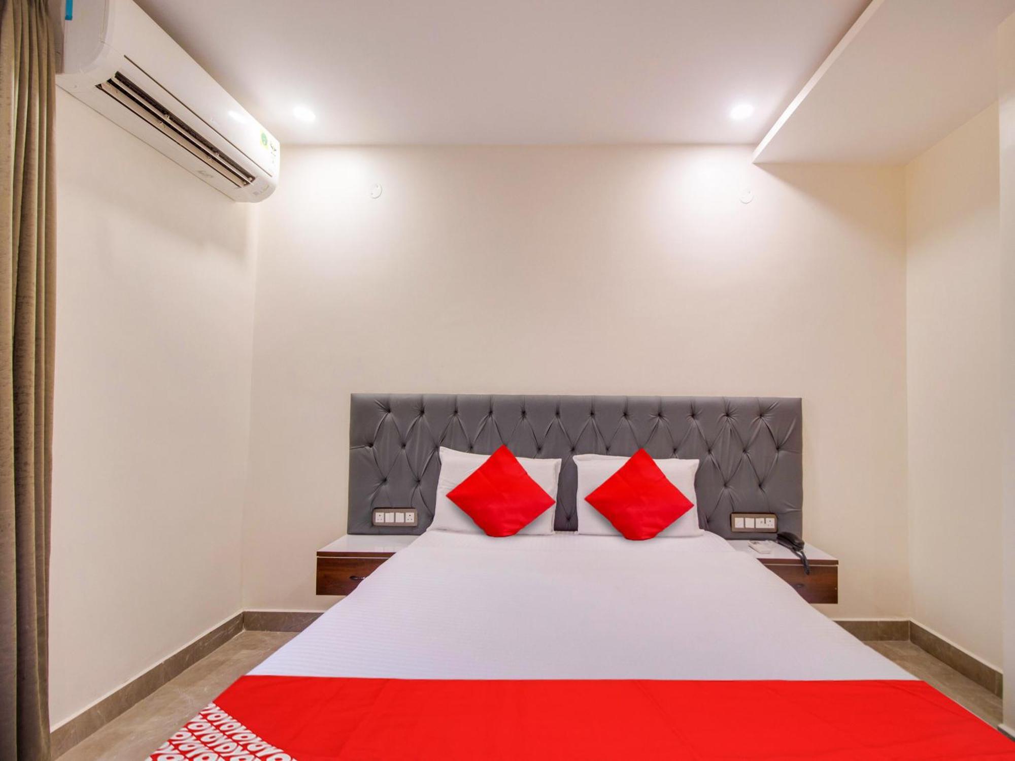 Hotel O Rr Residency Khammam Ngoại thất bức ảnh