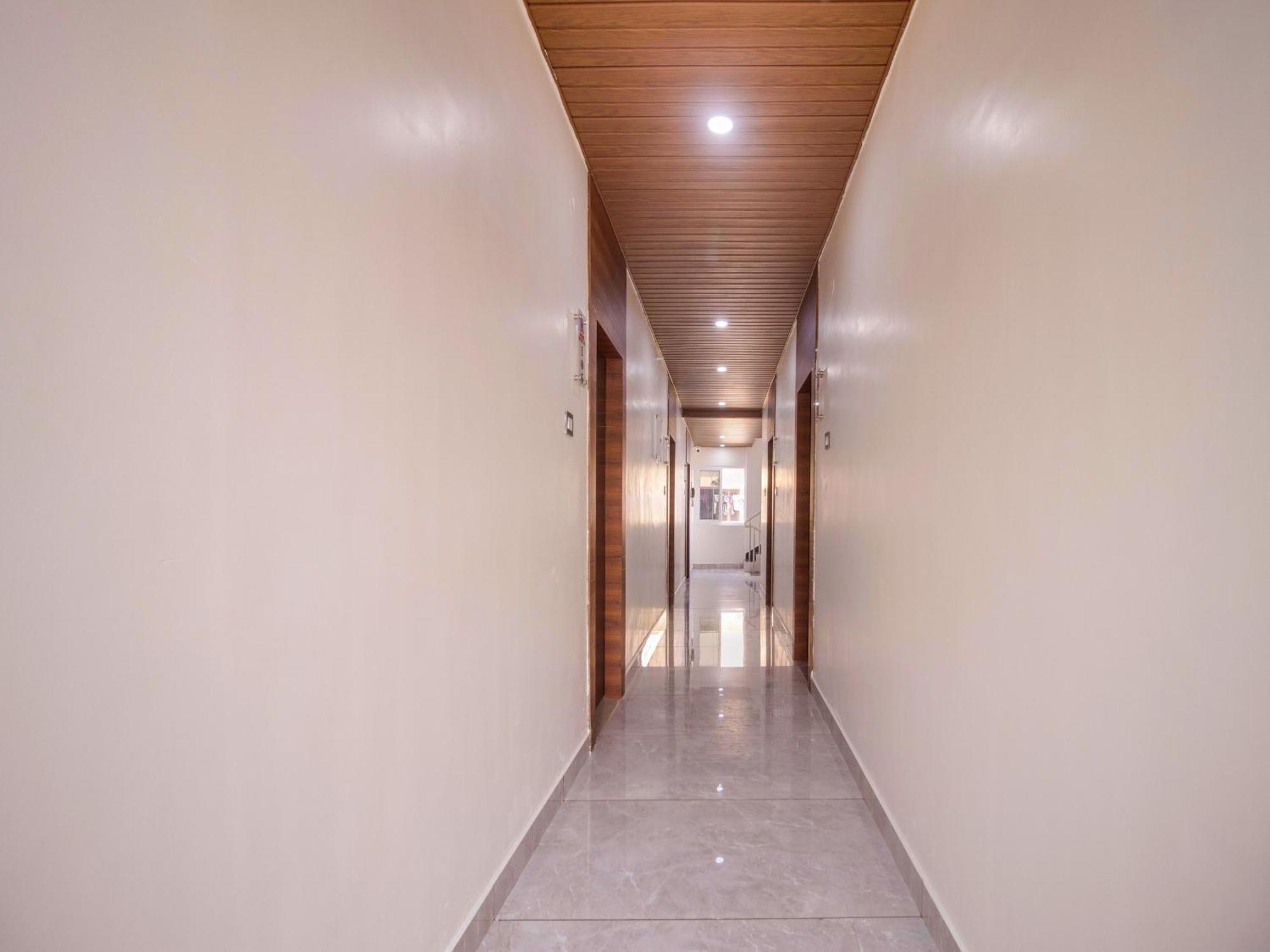 Hotel O Rr Residency Khammam Ngoại thất bức ảnh