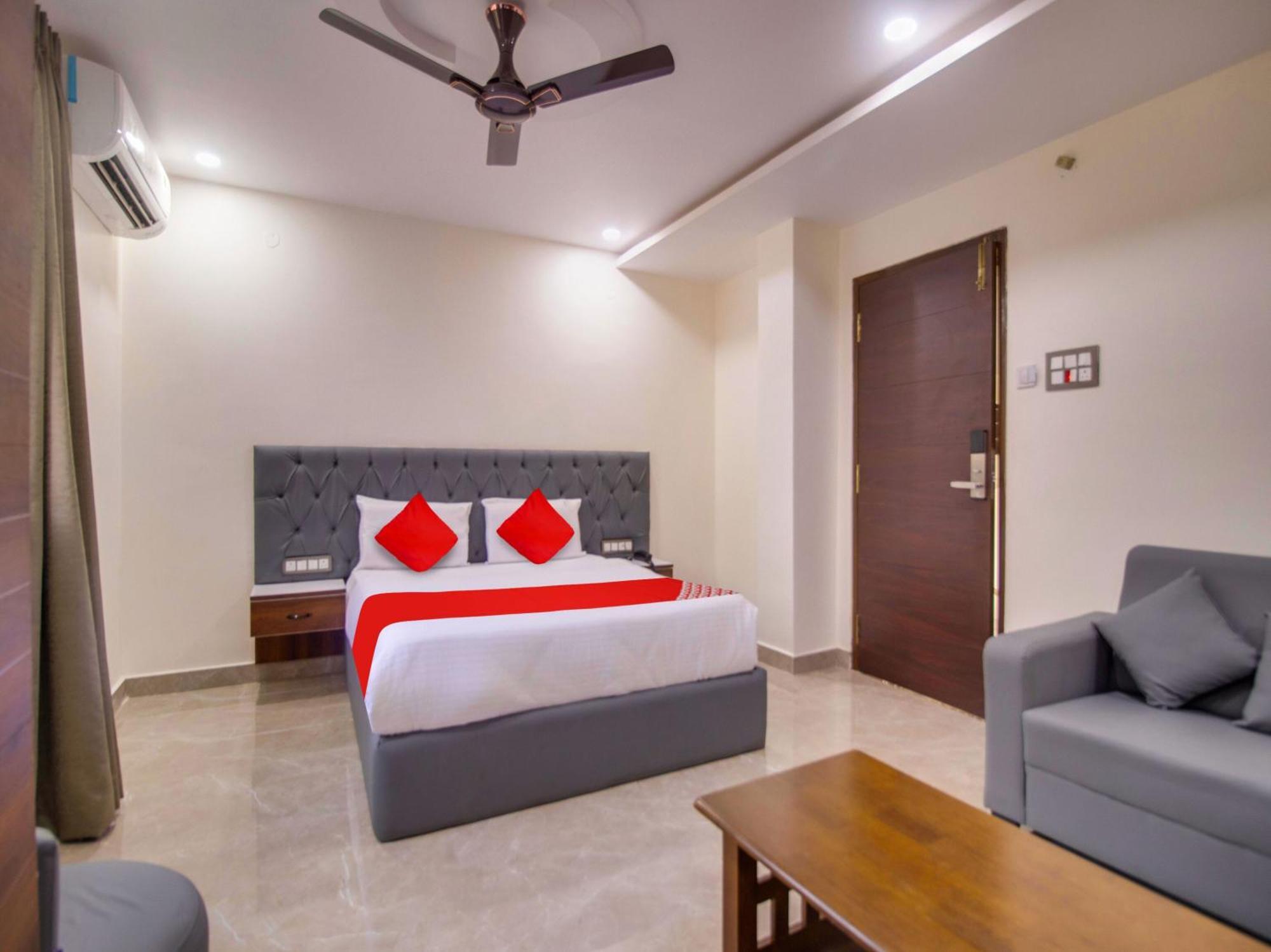 Hotel O Rr Residency Khammam Ngoại thất bức ảnh
