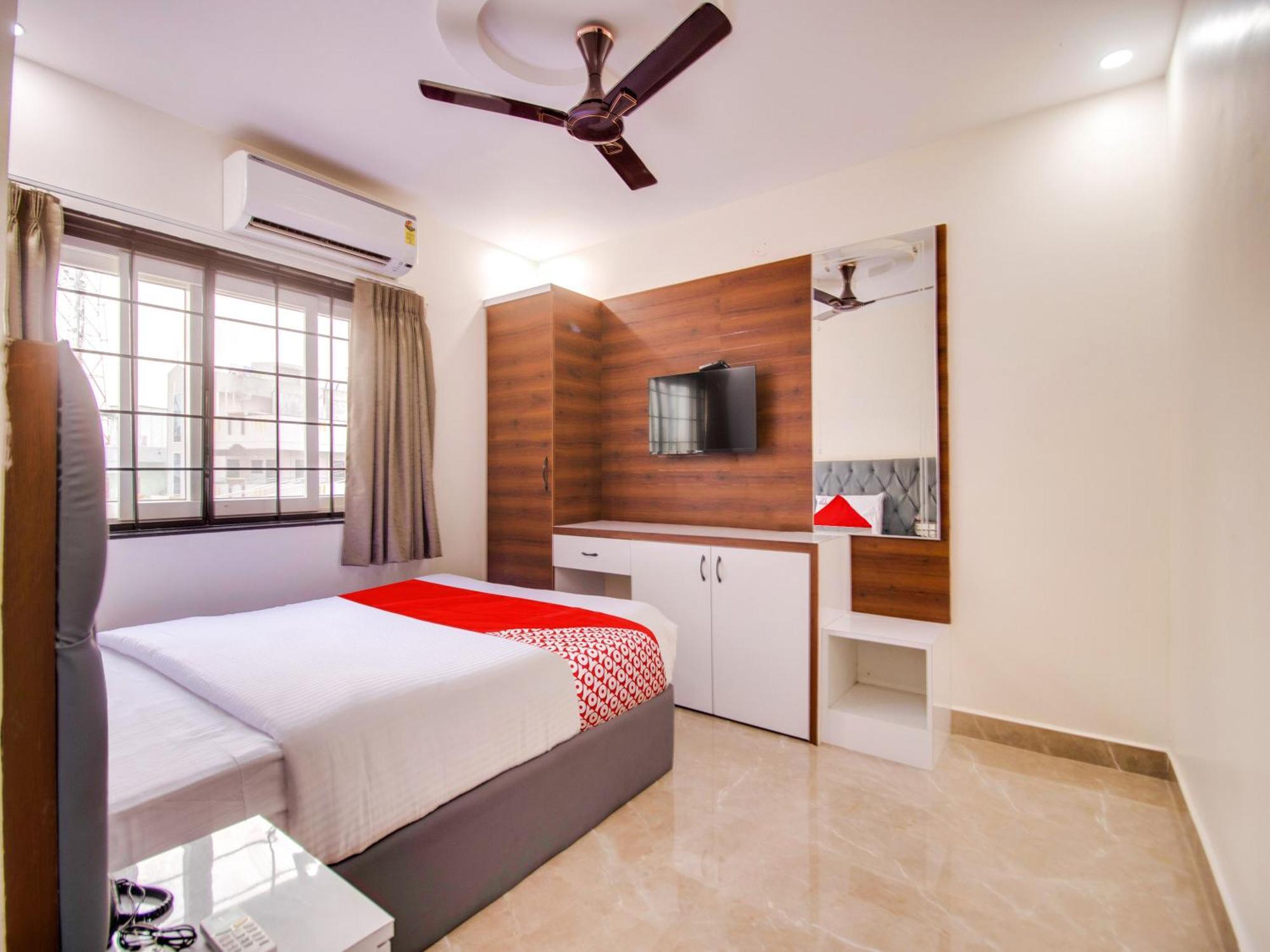 Hotel O Rr Residency Khammam Ngoại thất bức ảnh