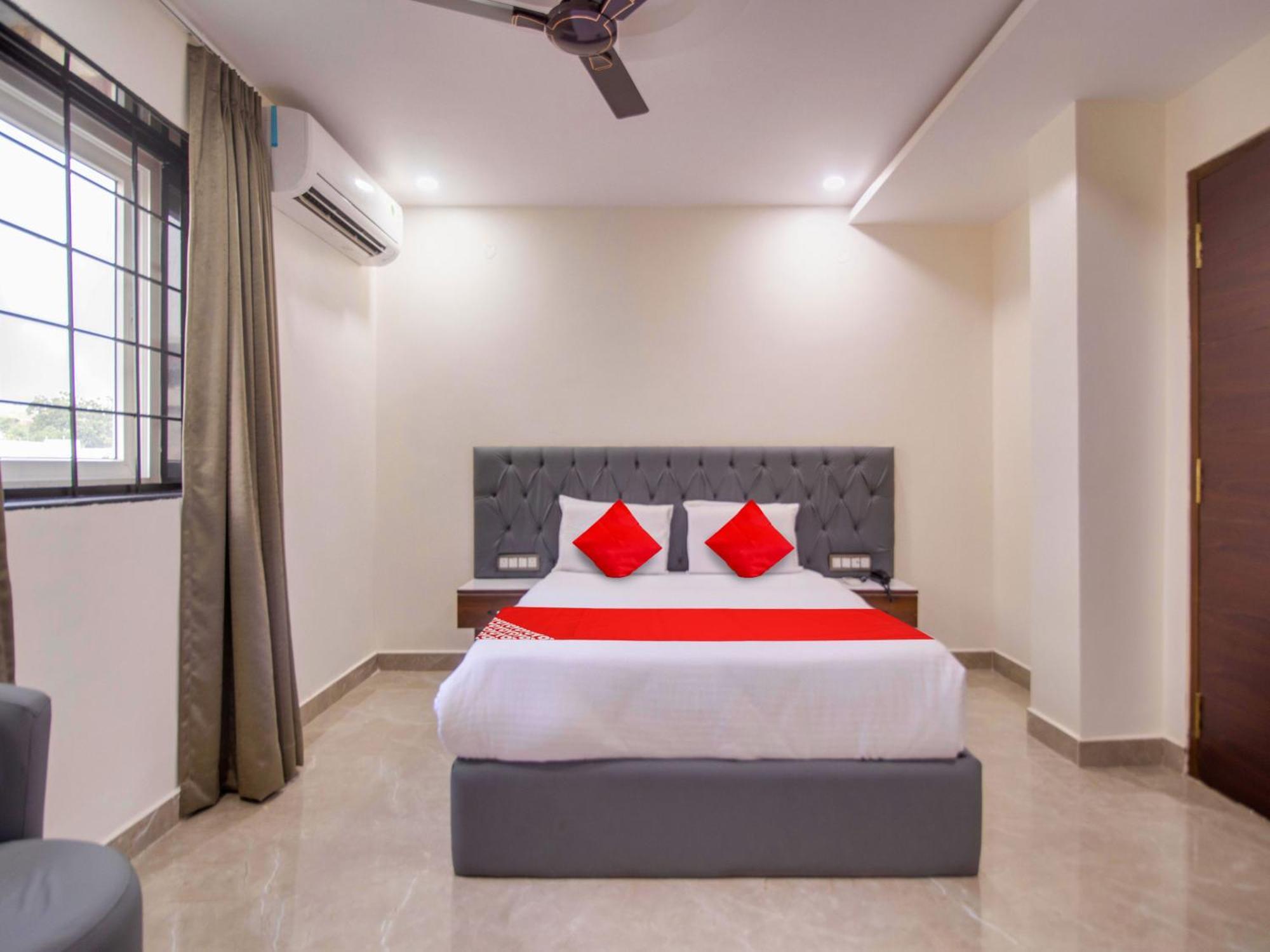 Hotel O Rr Residency Khammam Ngoại thất bức ảnh