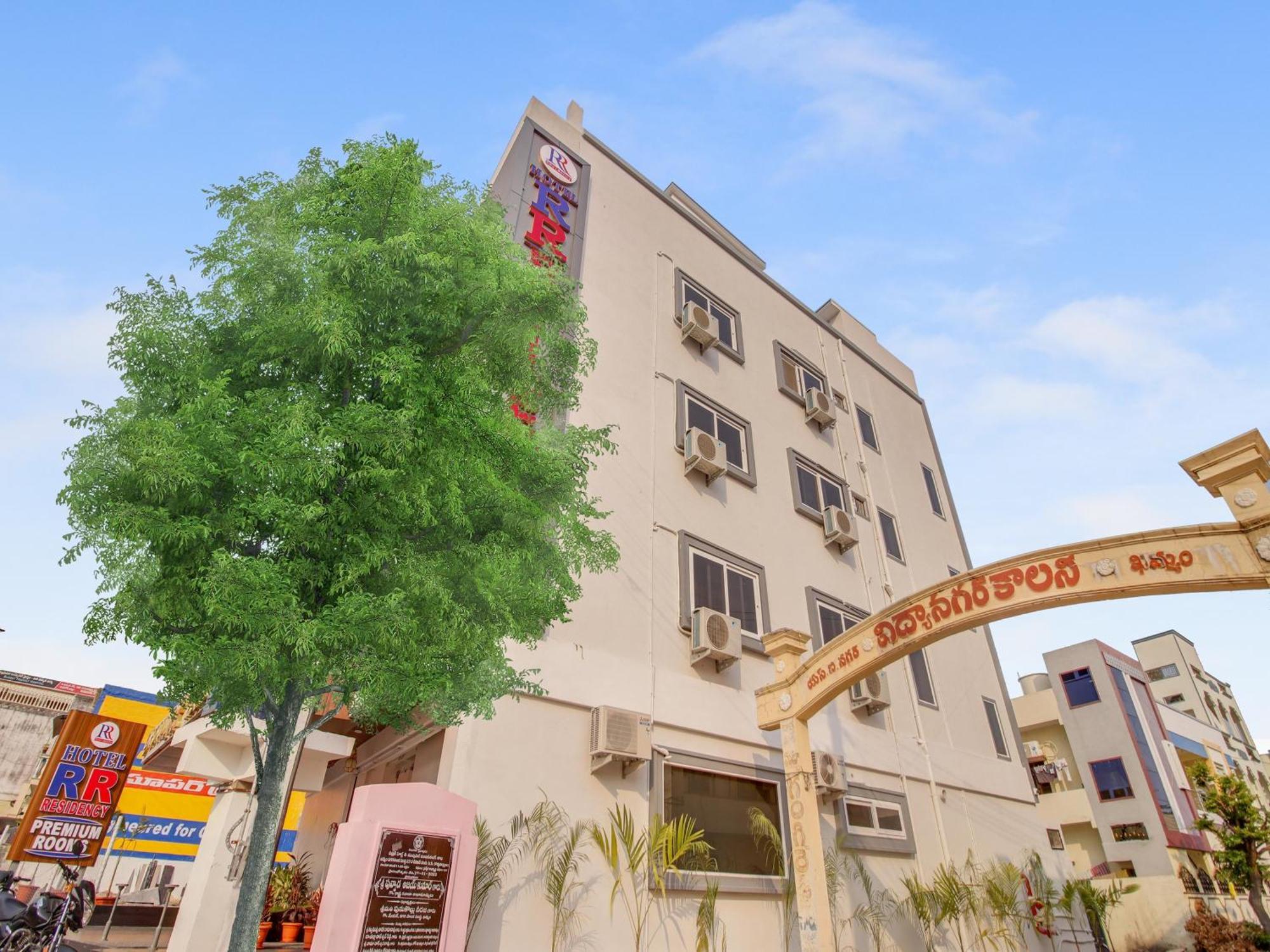 Hotel O Rr Residency Khammam Ngoại thất bức ảnh
