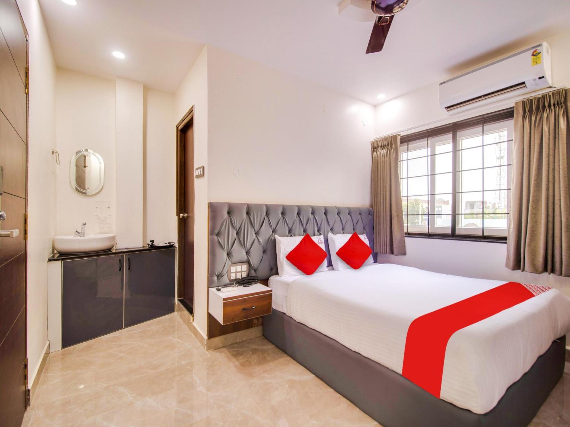 Hotel O Rr Residency Khammam Ngoại thất bức ảnh