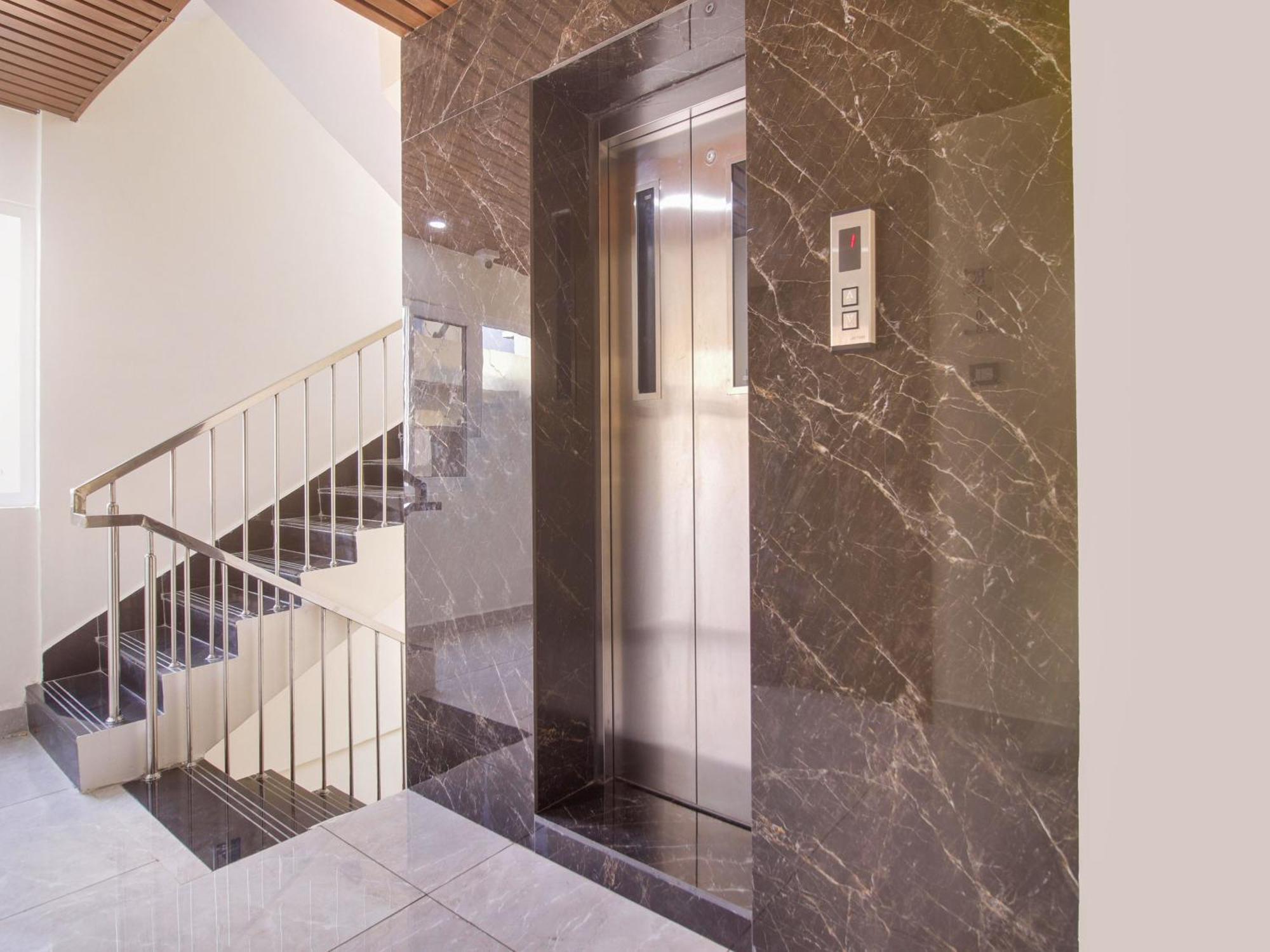 Hotel O Rr Residency Khammam Ngoại thất bức ảnh
